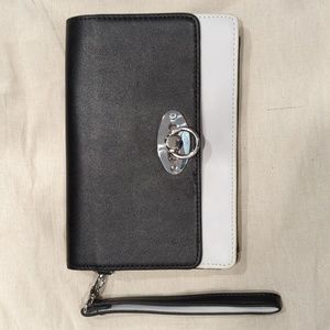 White House Black Market Clutch